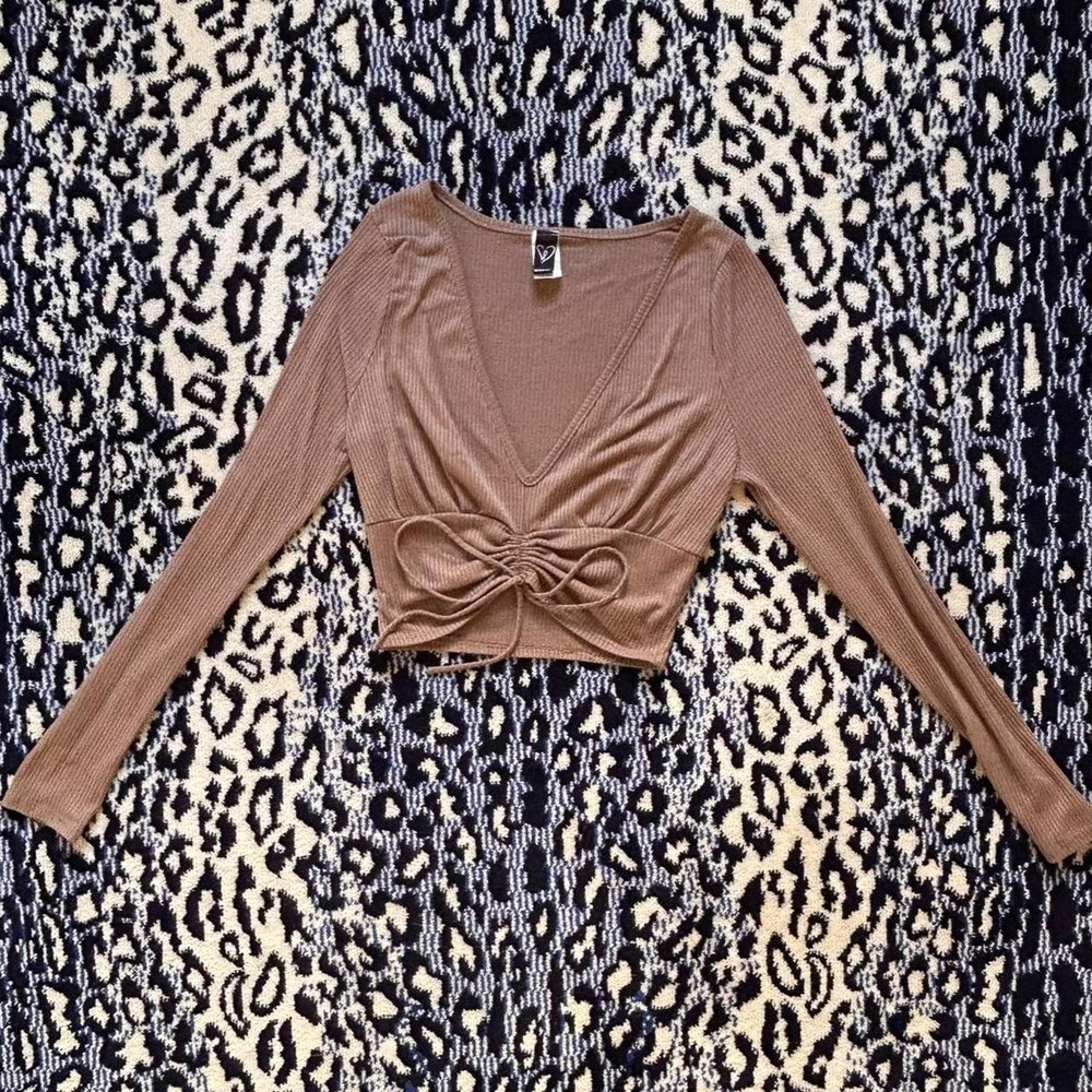 Windsor Brown/Tan Ribbed Long Sleeve Crop Top with Tie detail Size M